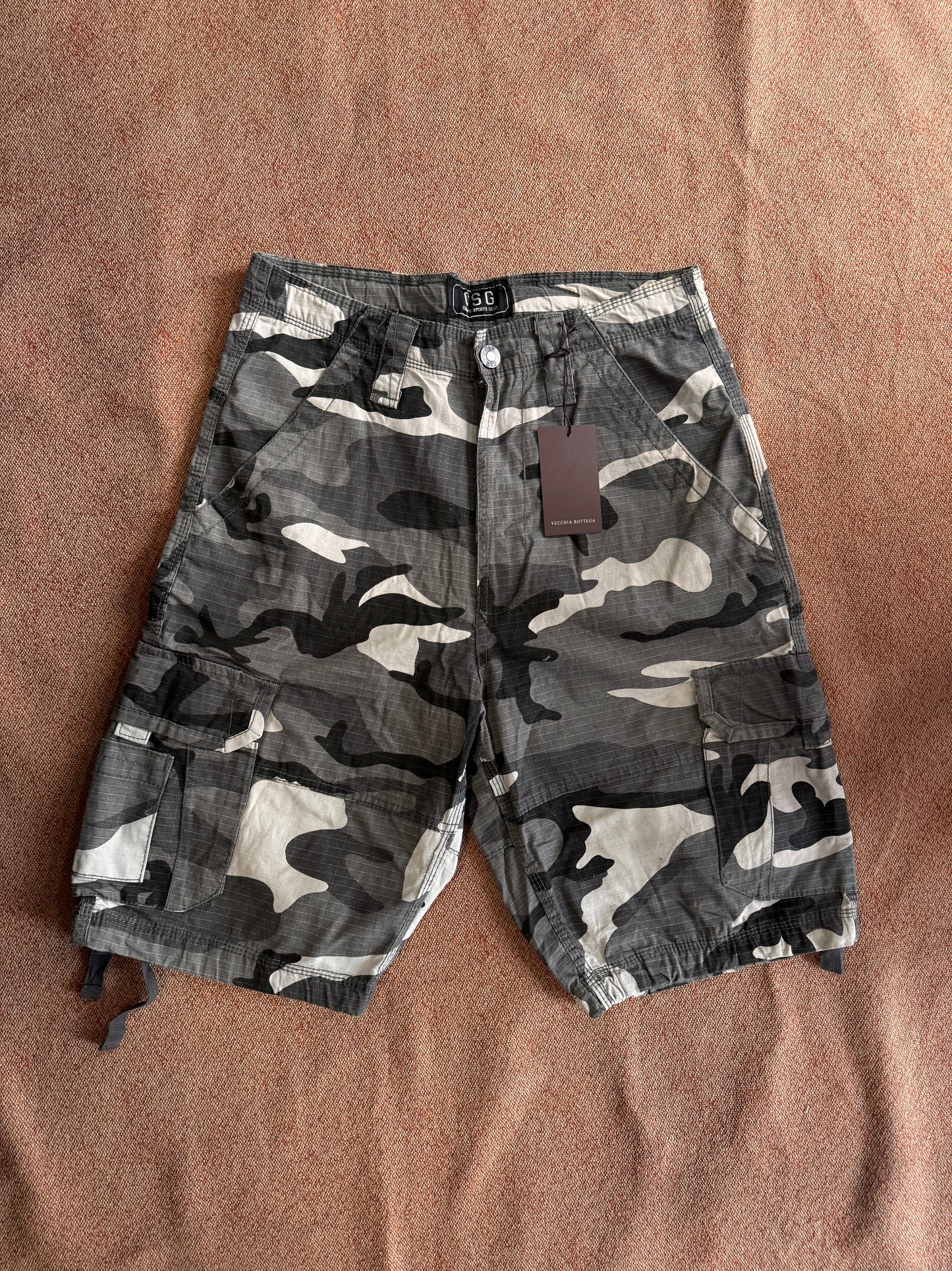 Bermuda camo tg. 44/46 cod135